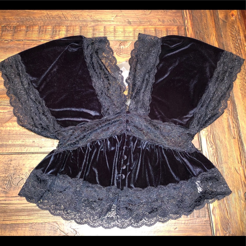 Forever 21 black velvet lace kimono top small